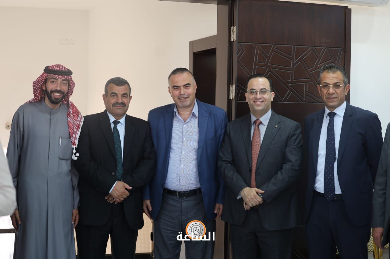 Madar Al-Saa Images 0.21635396575318477