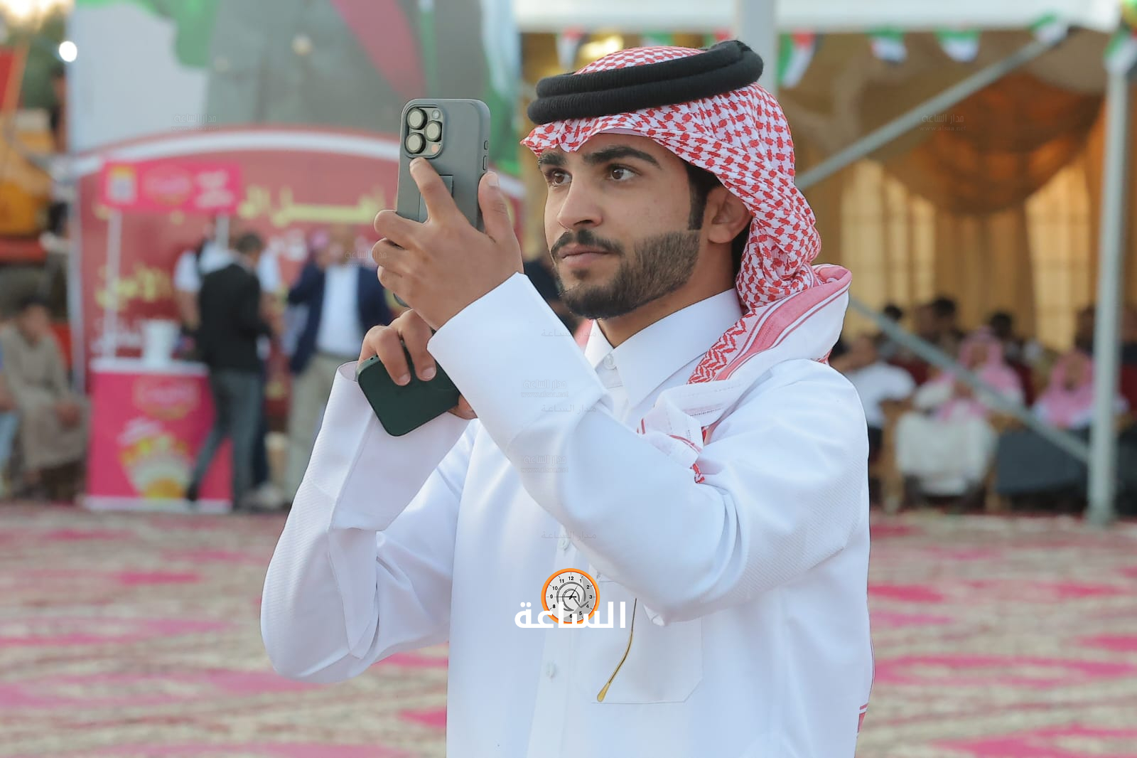 Madar Al-Saa Images 0.8487730798587585