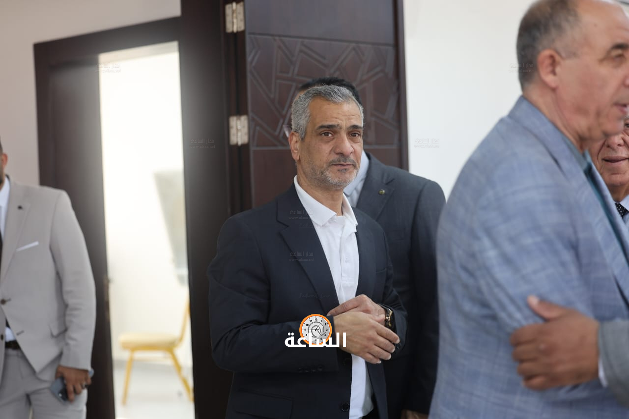 Madar Al-Saa Images 0.8861062091294982