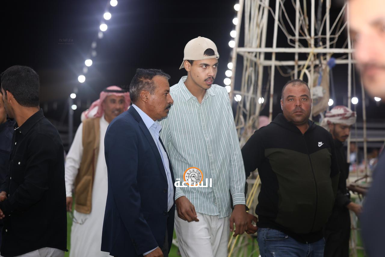 Madar Al-Saa Images 0.7724779101704732