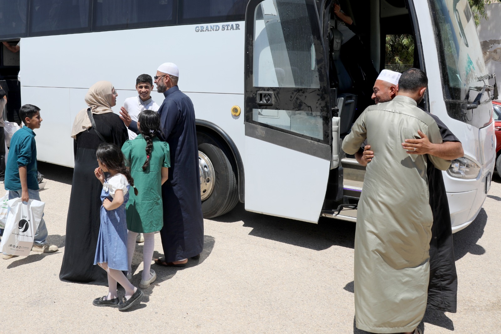 Madar Al-Saa Images 0.9540945446378426