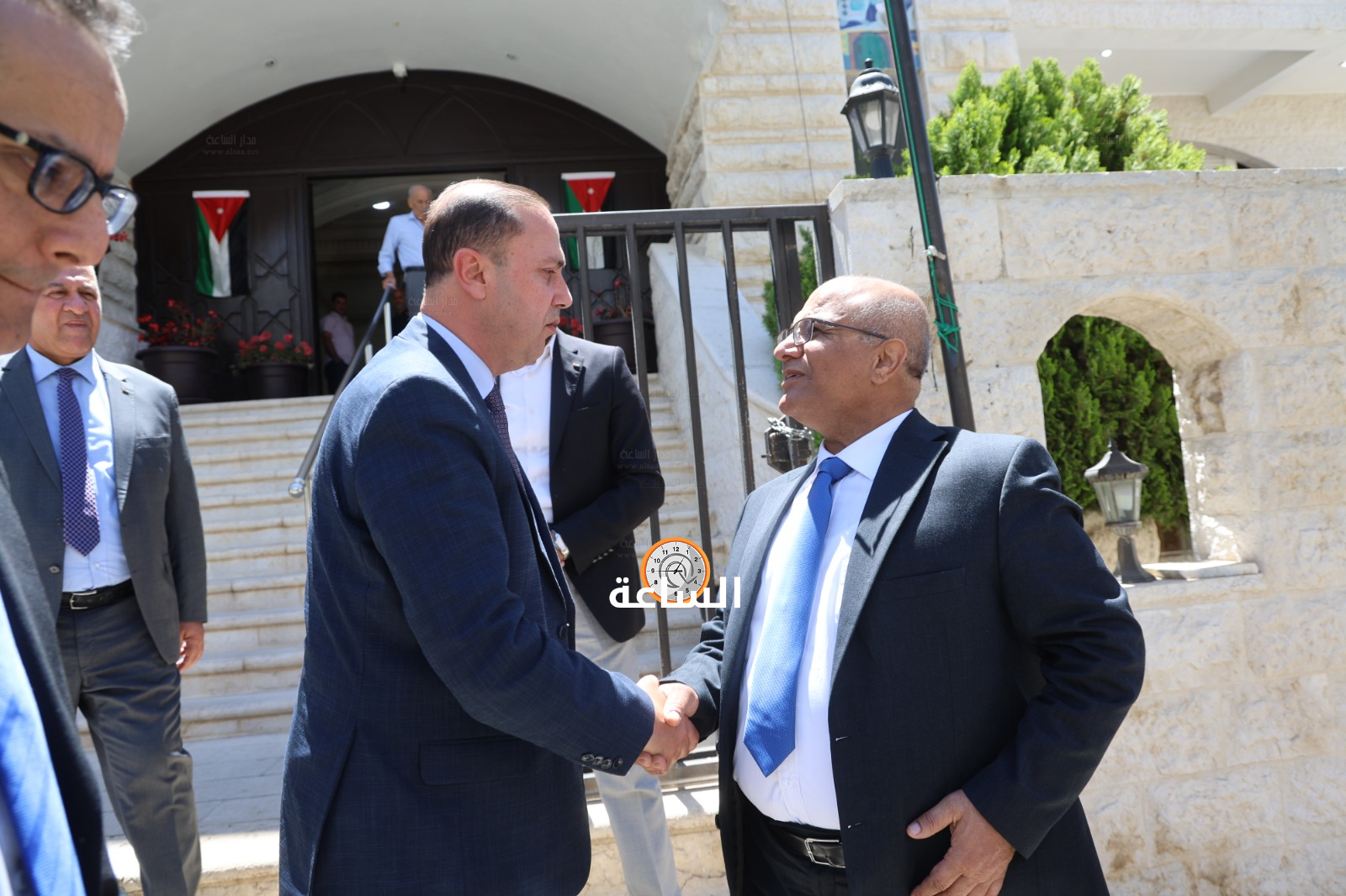 Madar Al-Saa Images 0.851352517407023