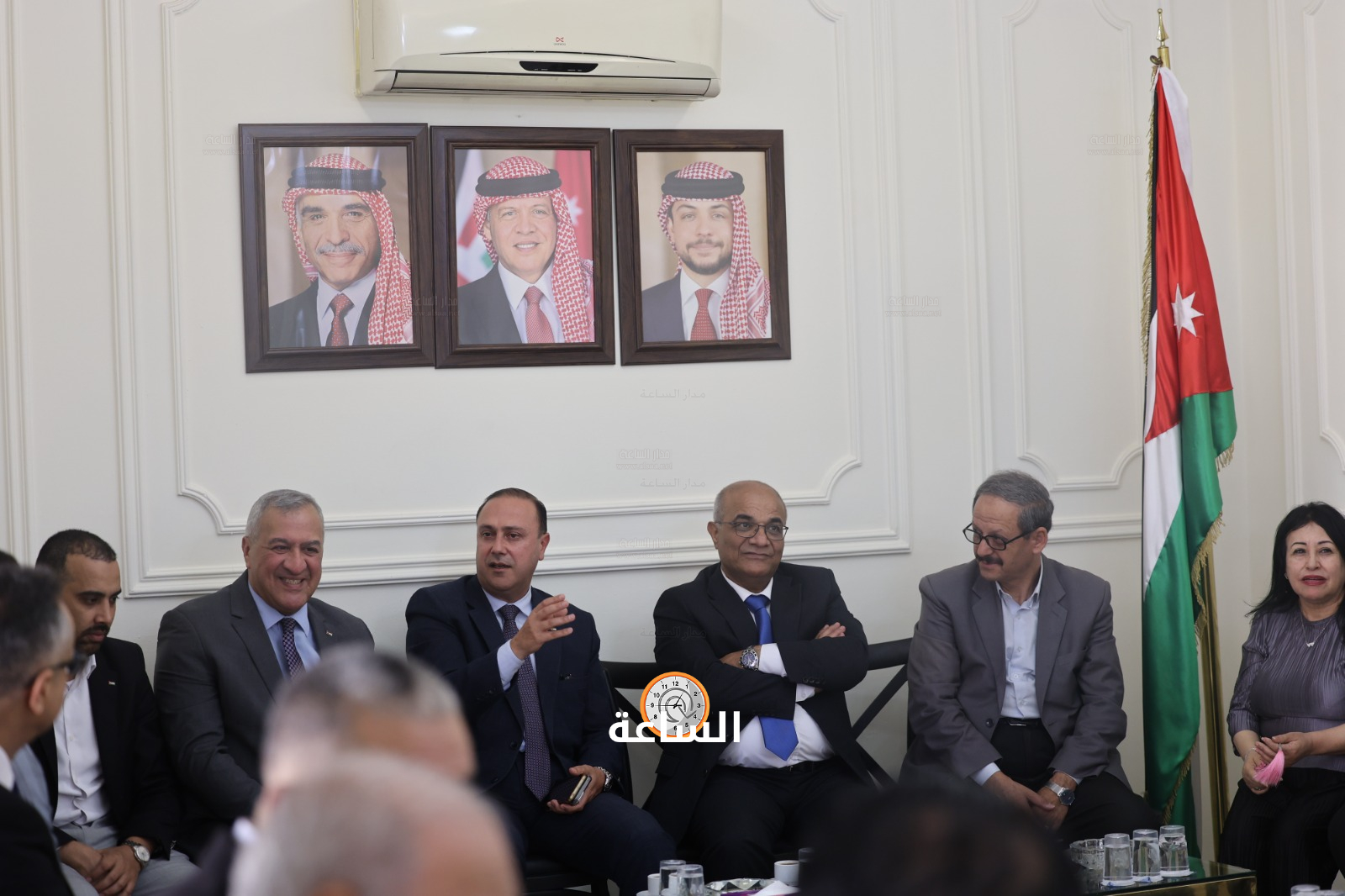 Madar Al-Saa Images 0.30674147870287616