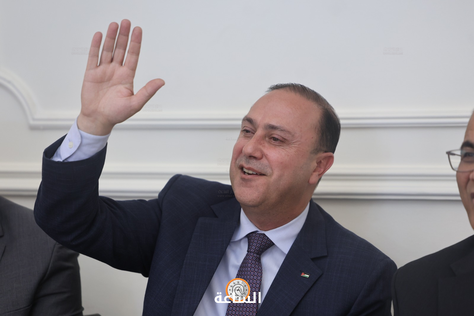 Madar Al-Saa Images 0.8055179743681242