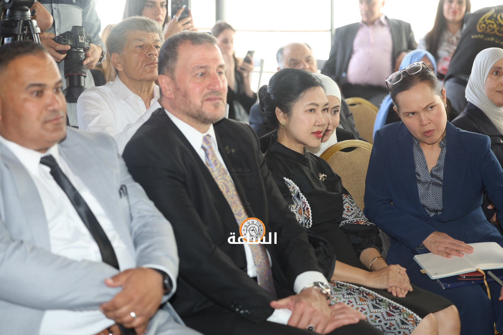 Madar Al-Saa Images 0.32752648123480654