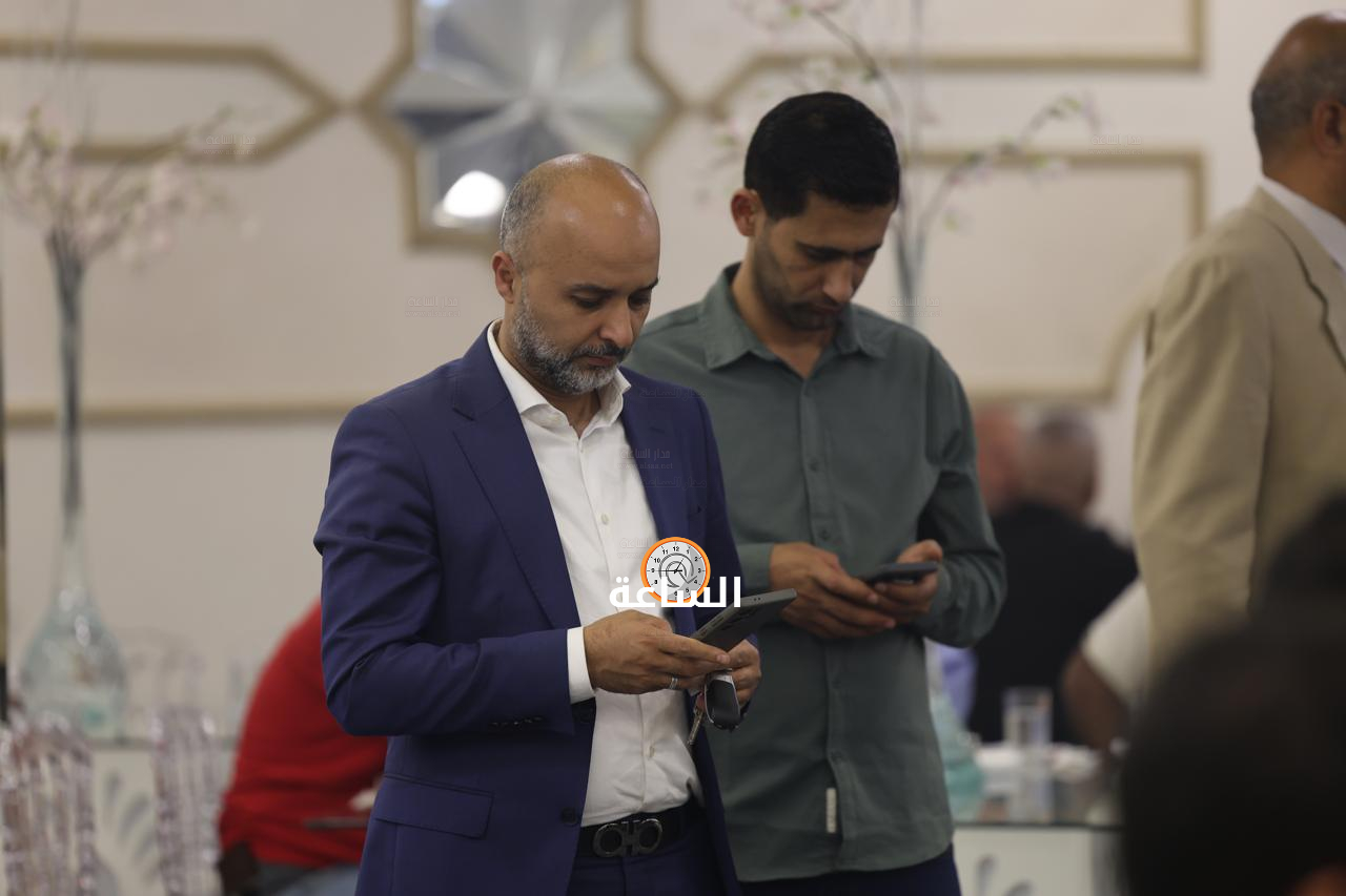 Madar Al-Saa Images 0.4133479705124615