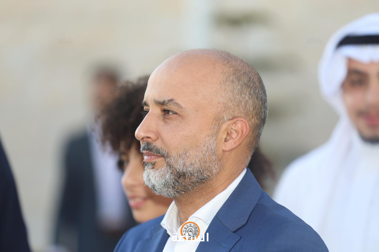 Madar Al-Saa Images 0.24527548612122485