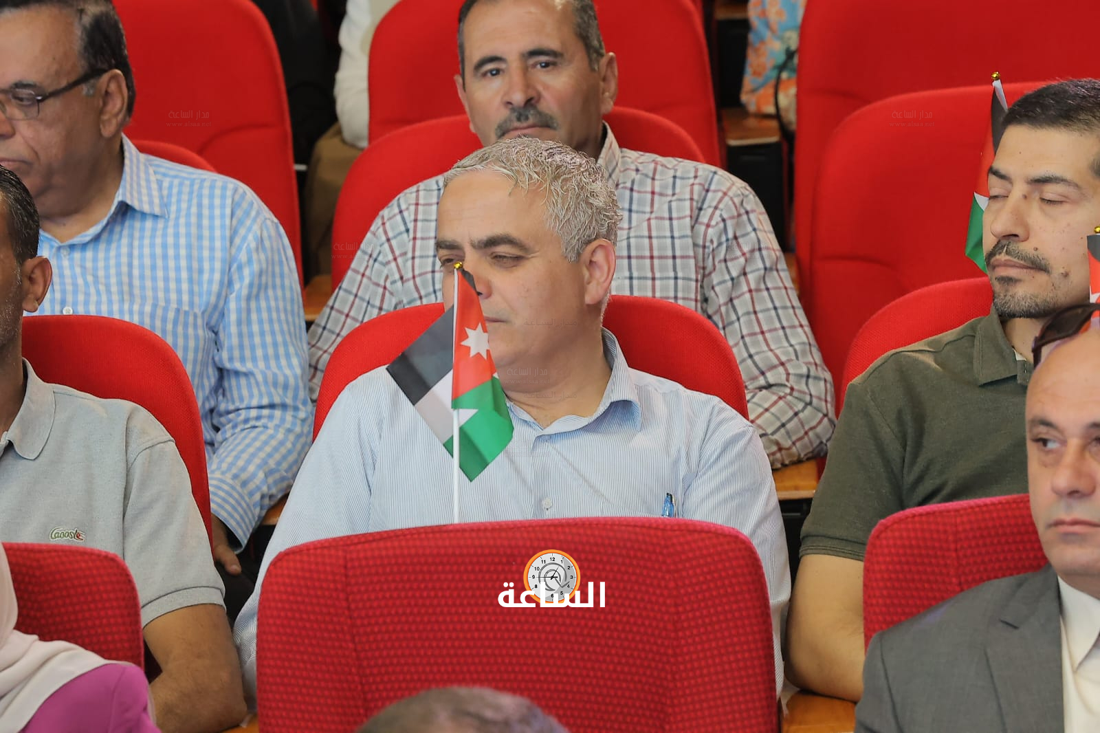 Madar Al-Saa Images 0.38710893626705045