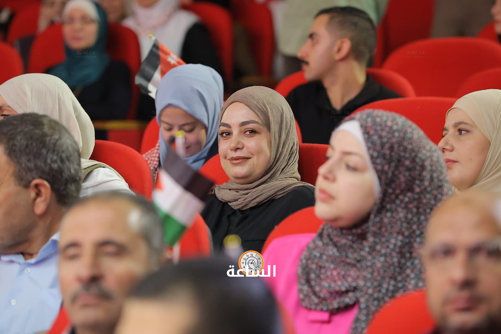 Madar Al-Saa Images 0.8339055605234575