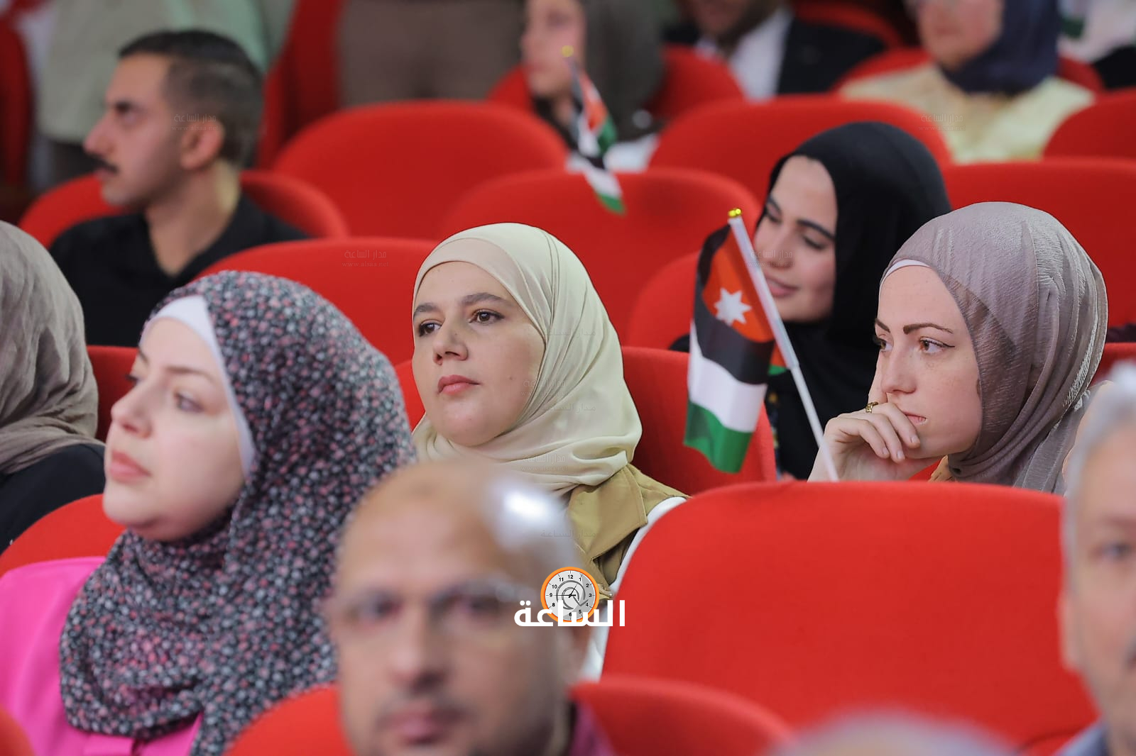 Madar Al-Saa Images 0.39438833195189316