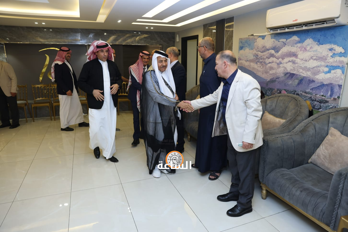 Madar Al-Saa Images 0.9120224638167412