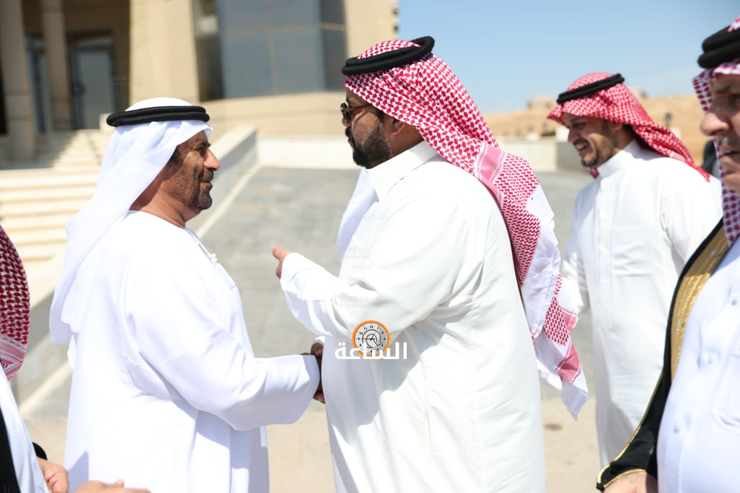 Madar Al-Saa Images 0.27555055571440545