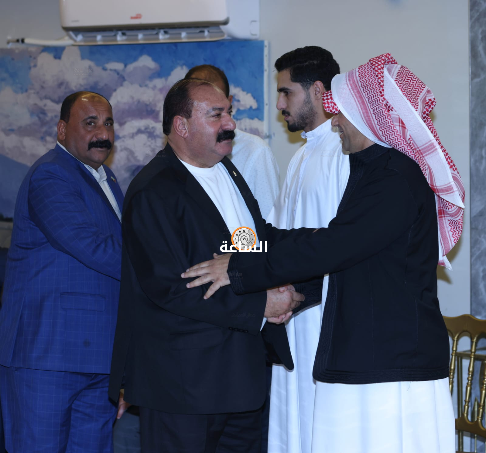 Madar Al-Saa Images 0.42621932705162746