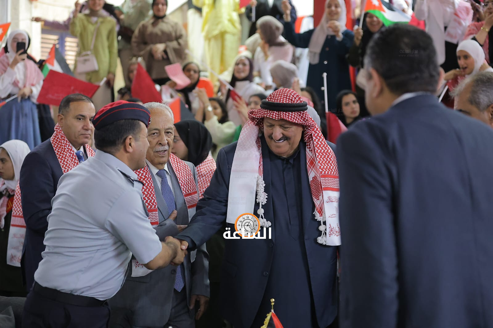 Madar Al-Saa Images 0.7215873047980544