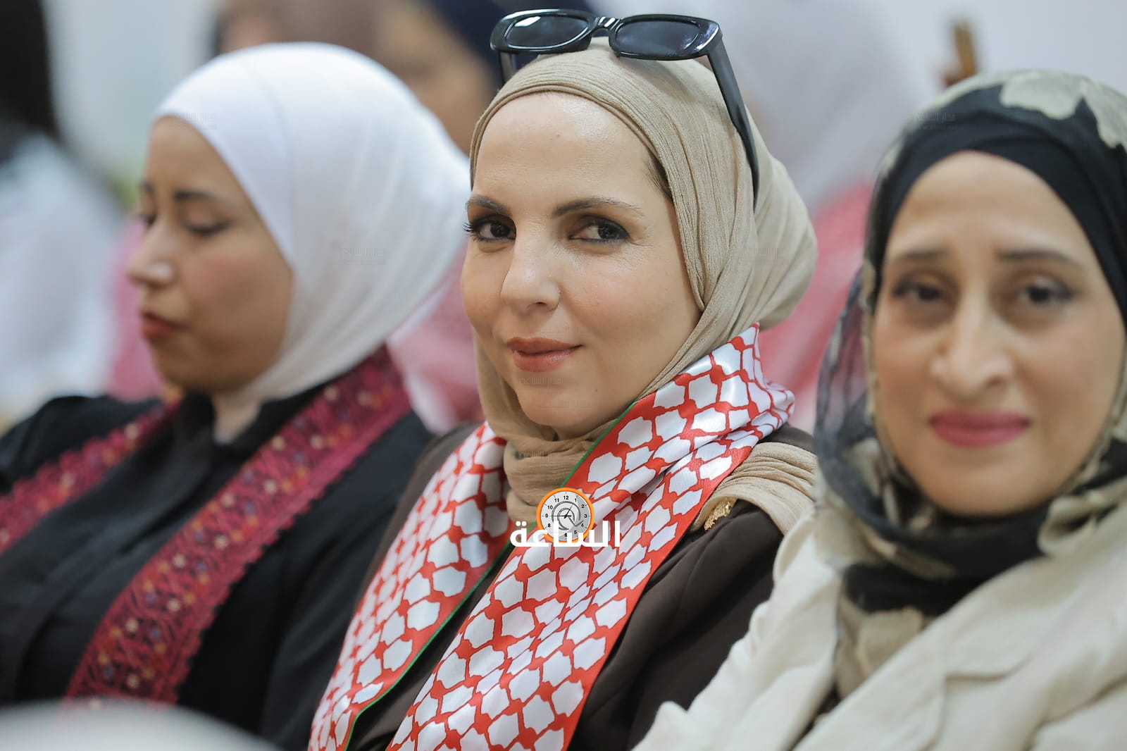 Madar Al-Saa Images 0.42155595364299436
