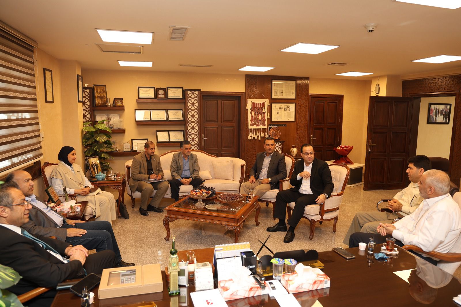 Madar Al-Saa Images 0.40423727982010227