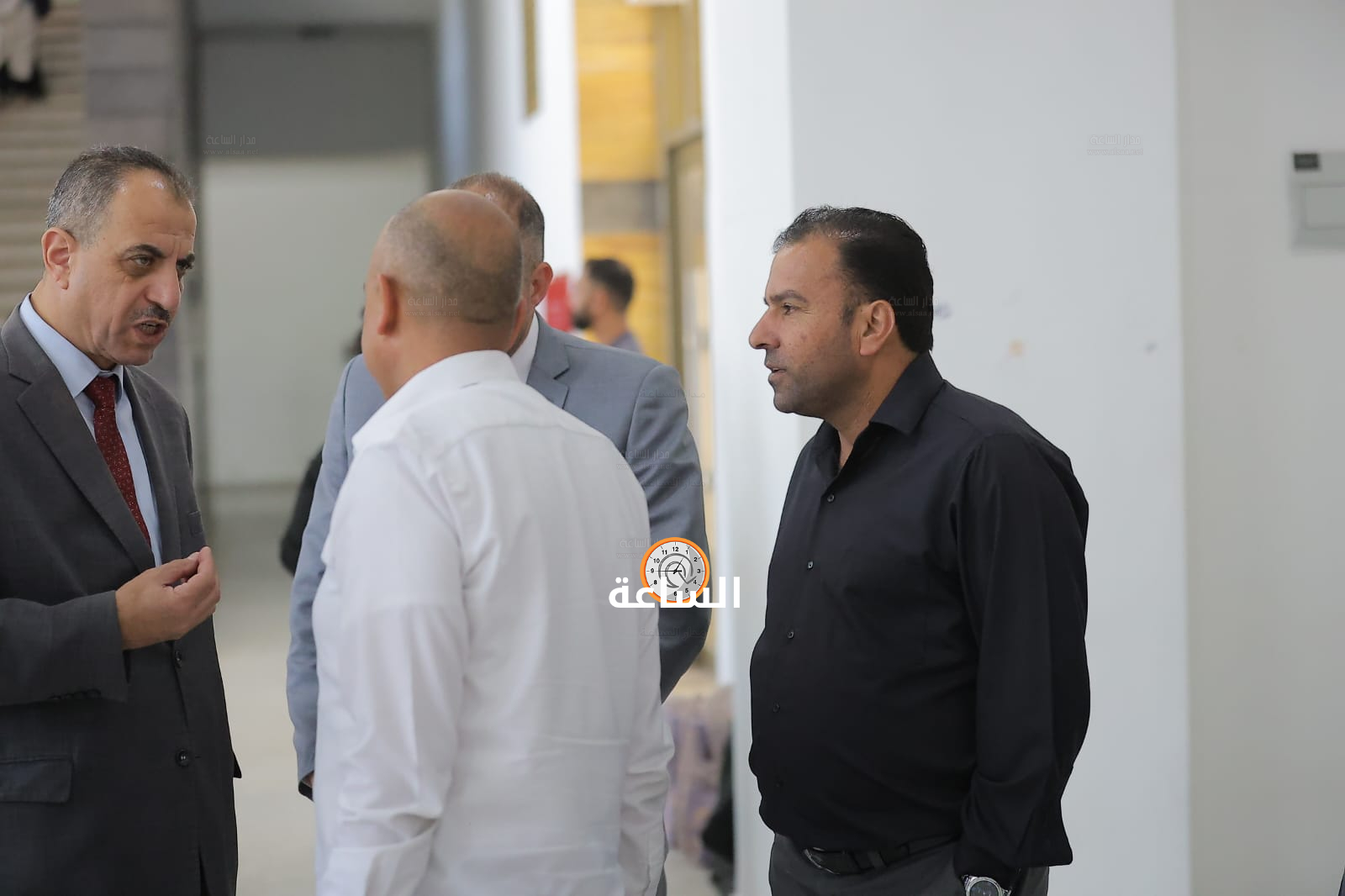 Madar Al-Saa Images 0.9227000831916371