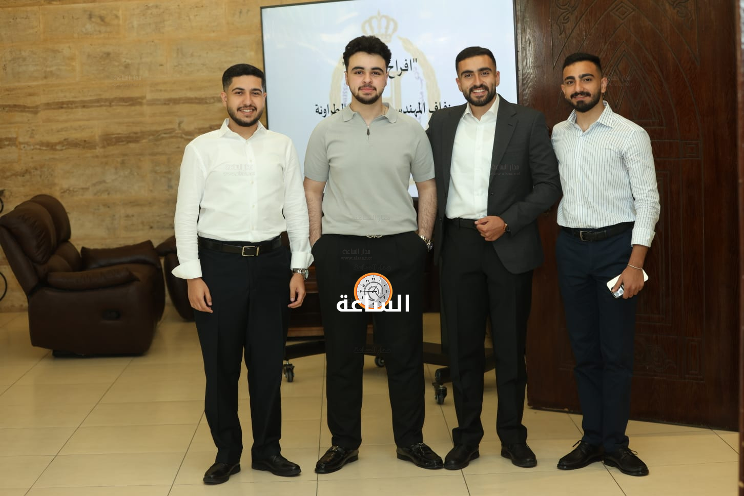 Madar Al-Saa Images 0.7792480016875346