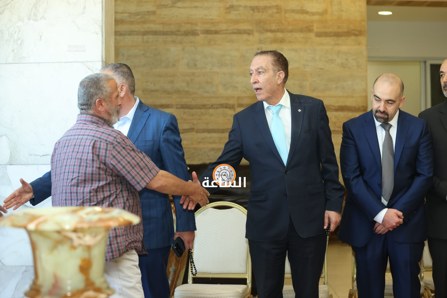 Madar Al-Saa Images 0.1483017166956293