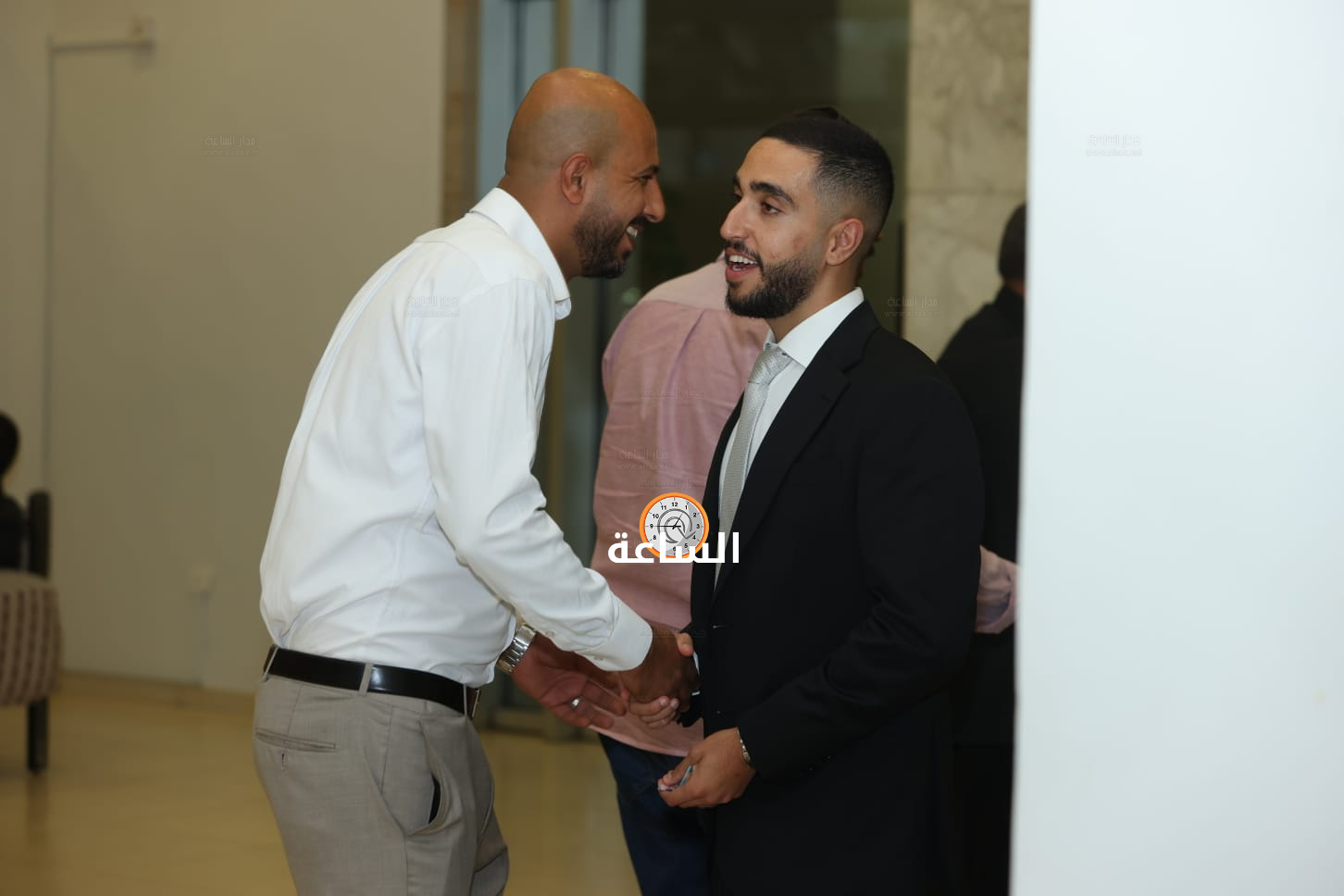 Madar Al-Saa Images 0.7841573078185401
