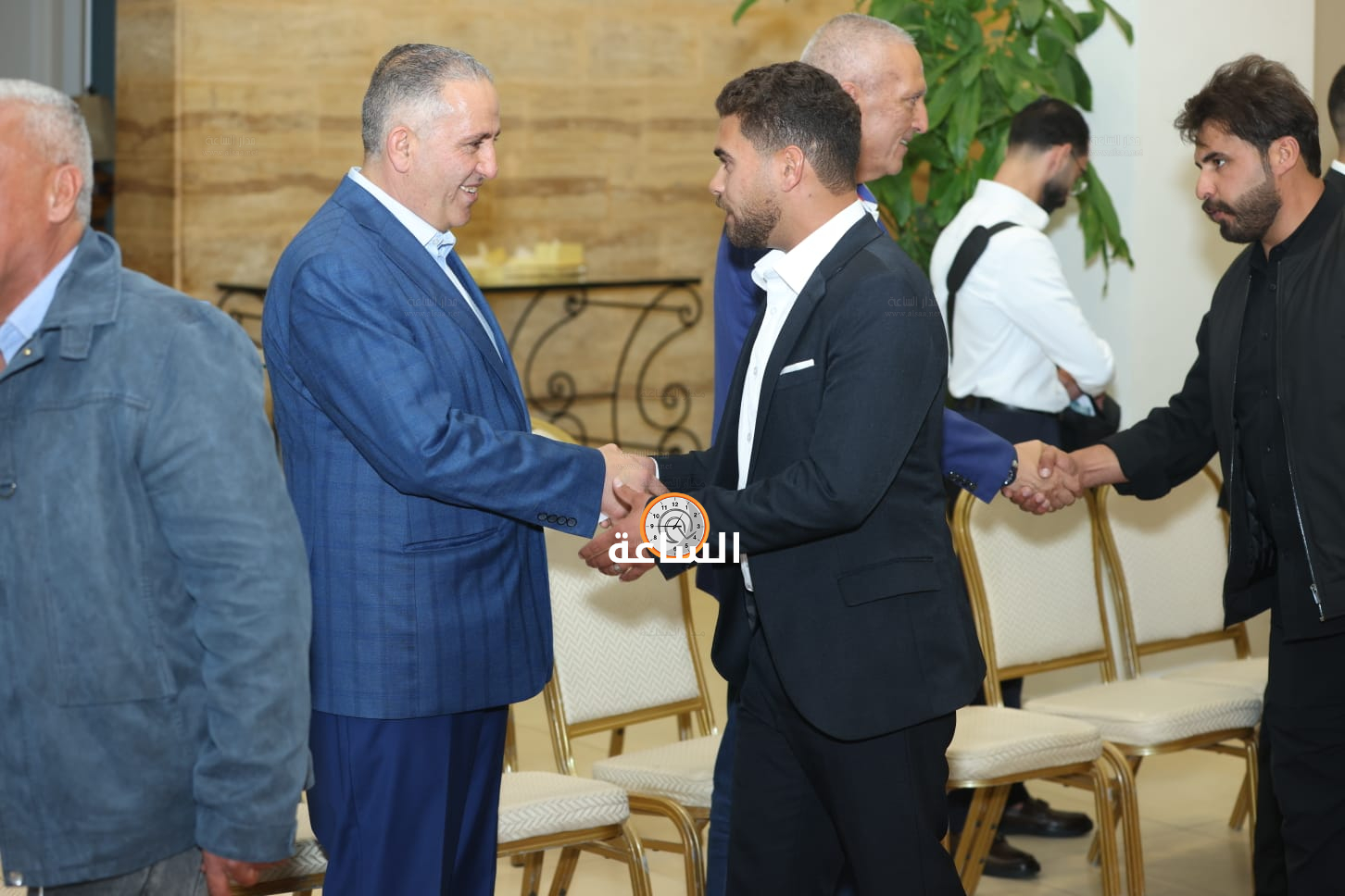 Madar Al-Saa Images 0.18591947726480518