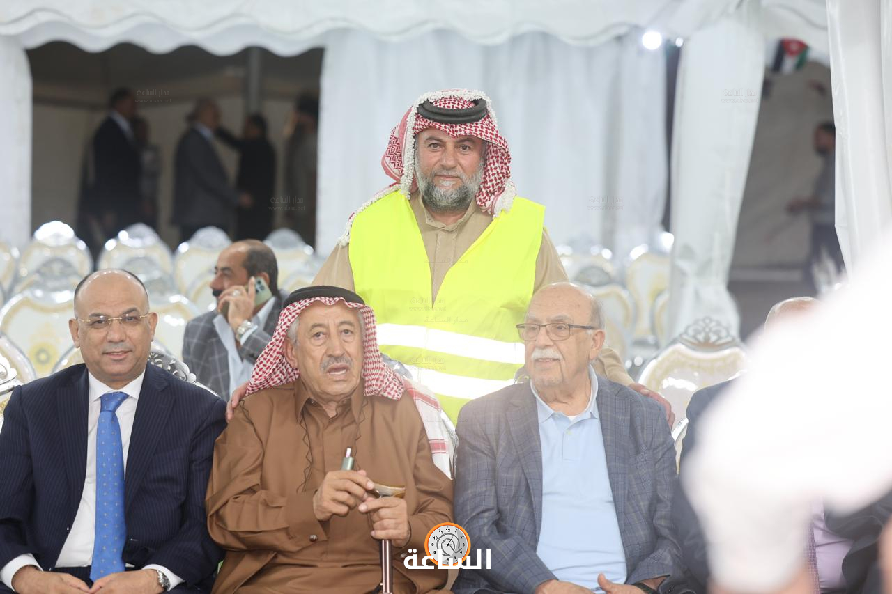Madar Al-Saa Images 0.8780402975681629