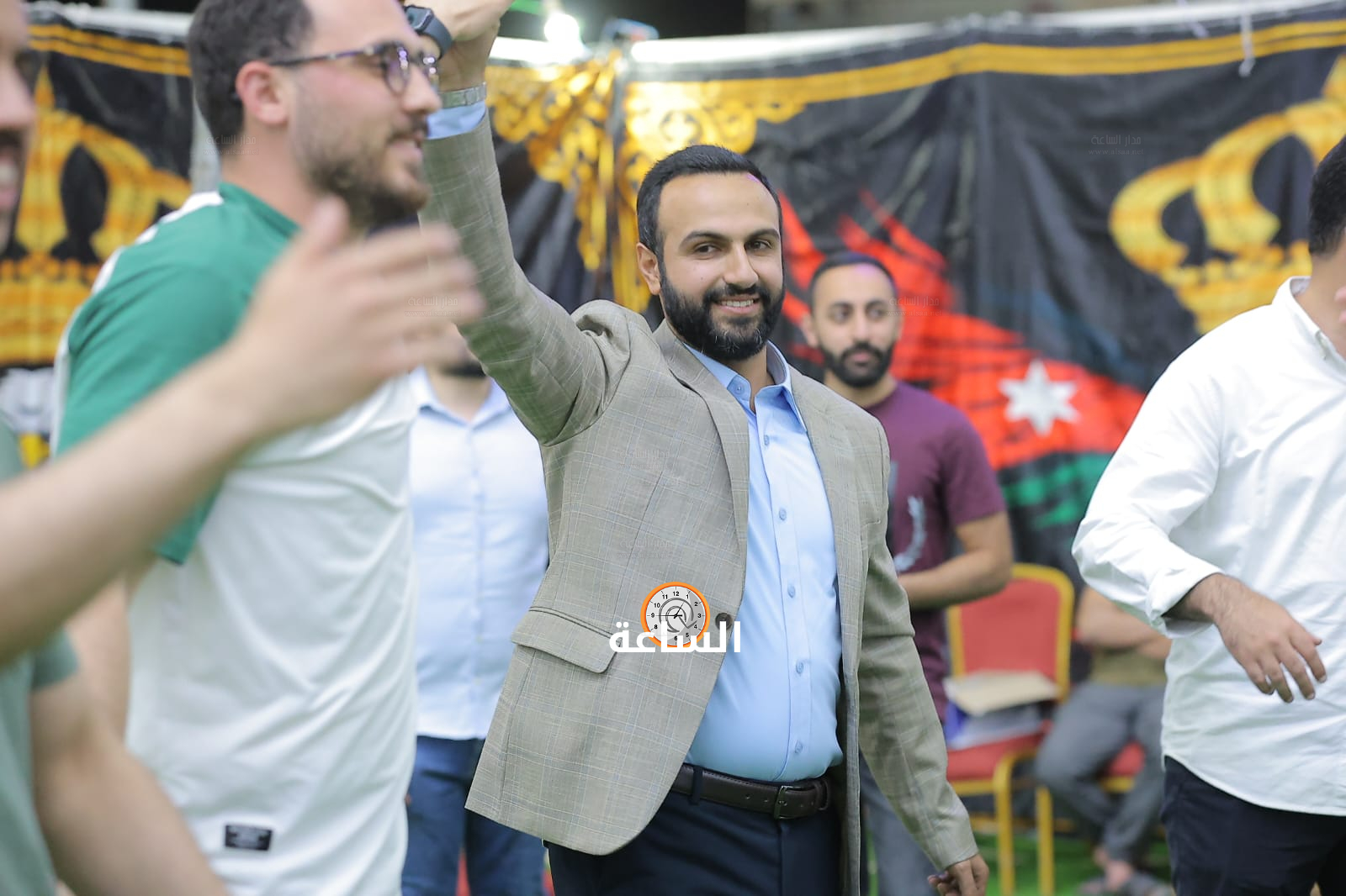 Madar Al-Saa Images 0.9734117649944107
