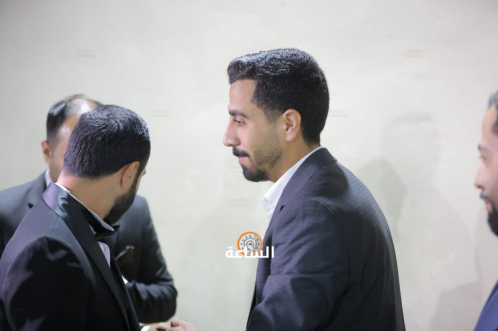 Madar Al-Saa Images 0.44534082187428103