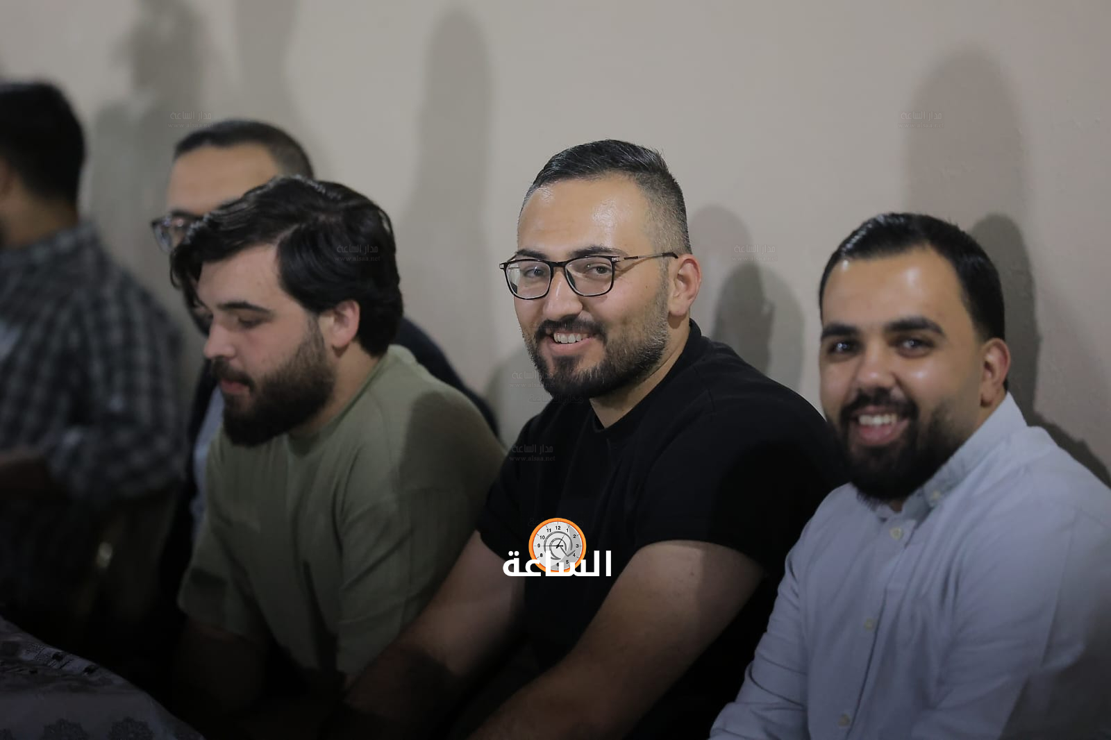 Madar Al-Saa Images 0.43819925505882973