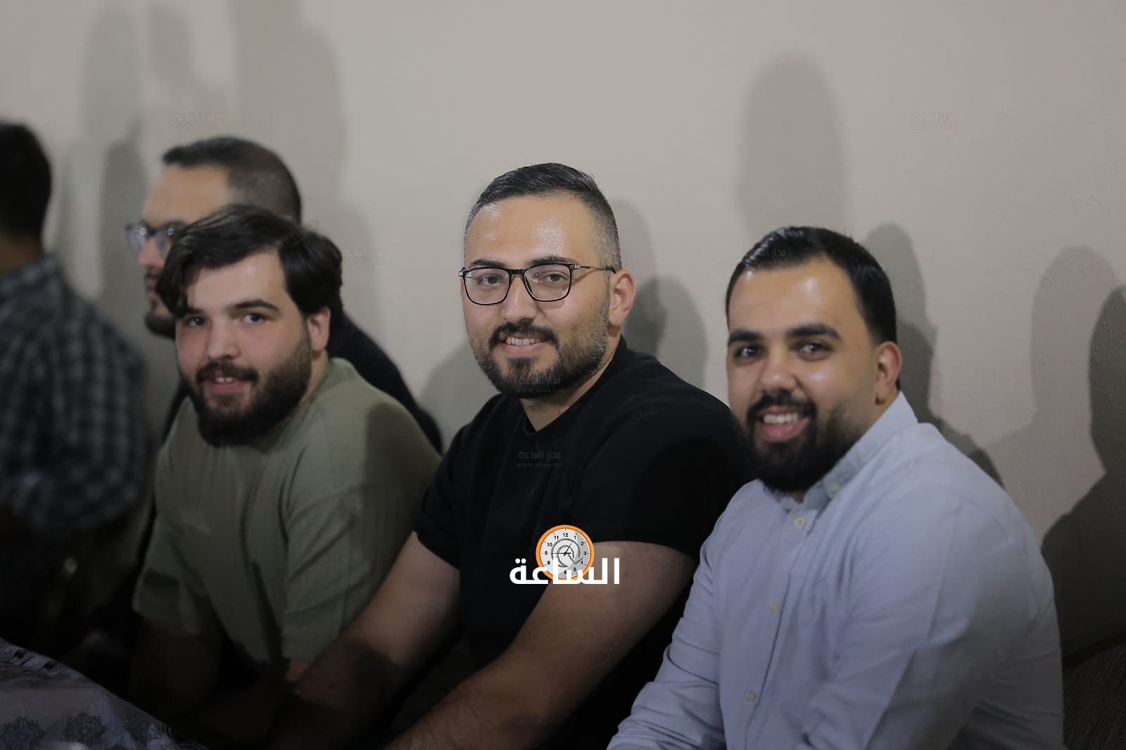 Madar Al-Saa Images 0.6261682994278388