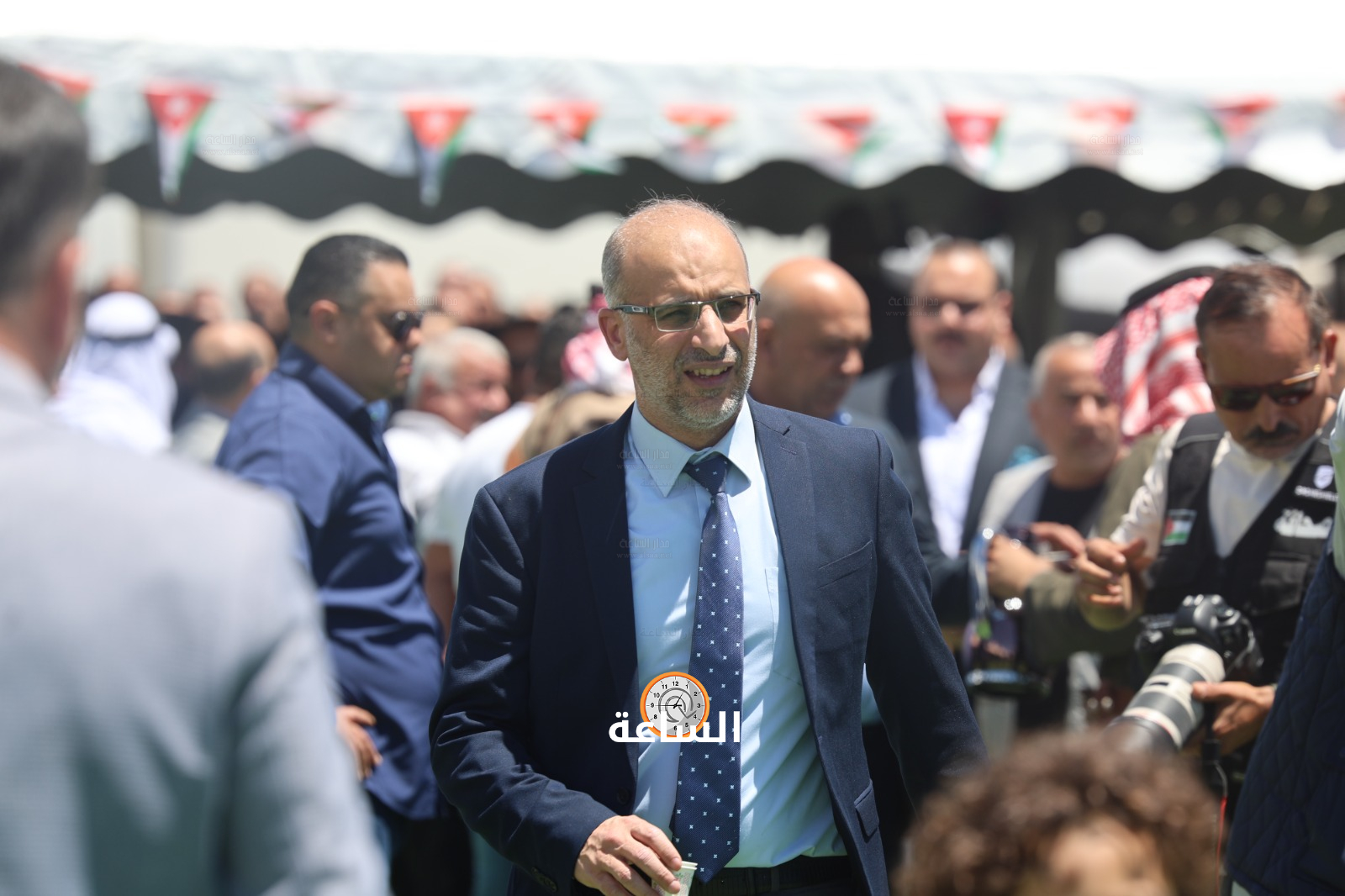 Madar Al-Saa Images 0.7799187348393155