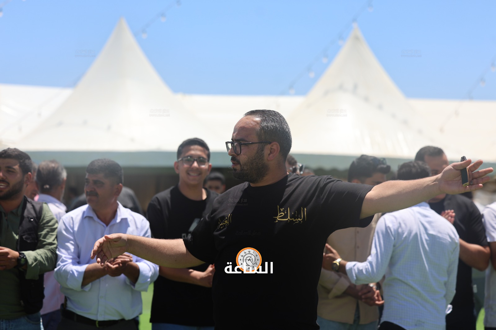 Madar Al-Saa Images 0.9141984063924624
