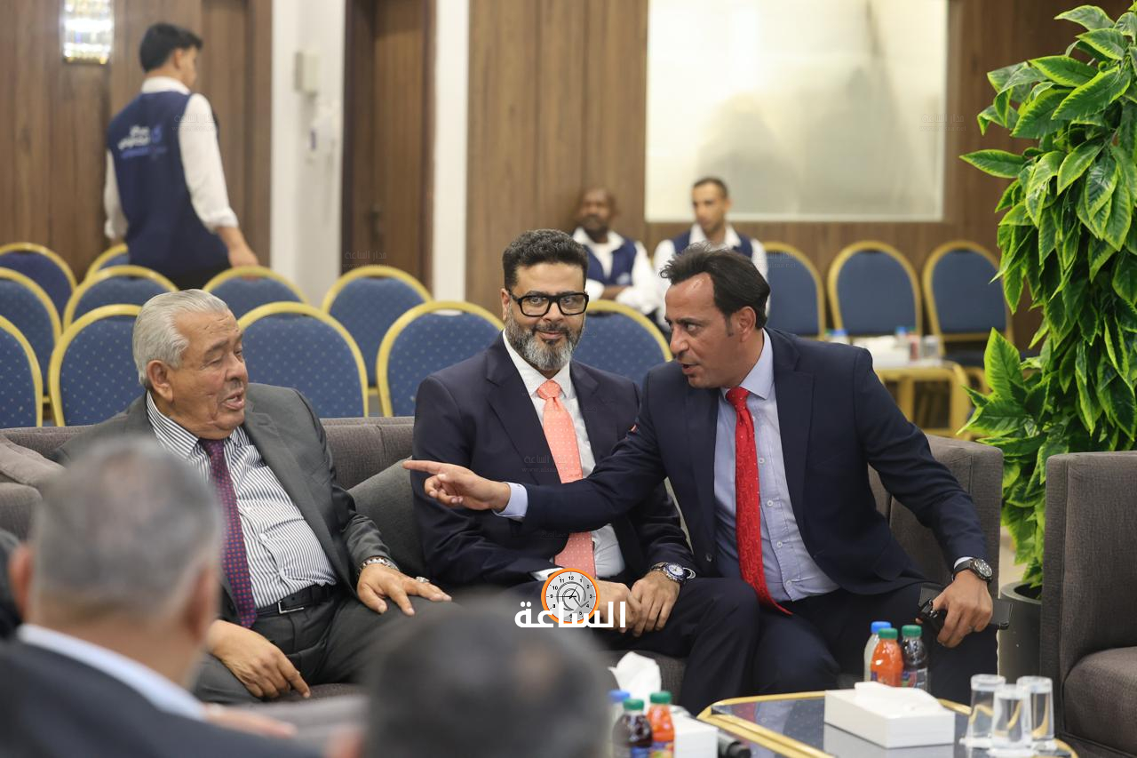 Madar Al-Saa Images 0.20077698990344173