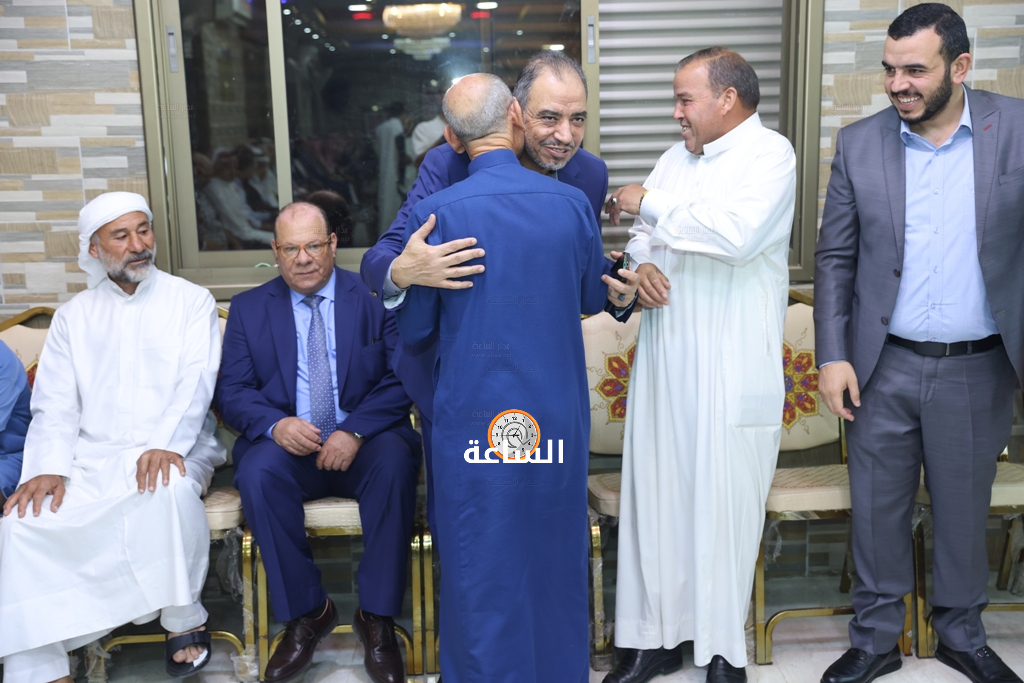 Madar Al-Saa Images 0.372961215097255