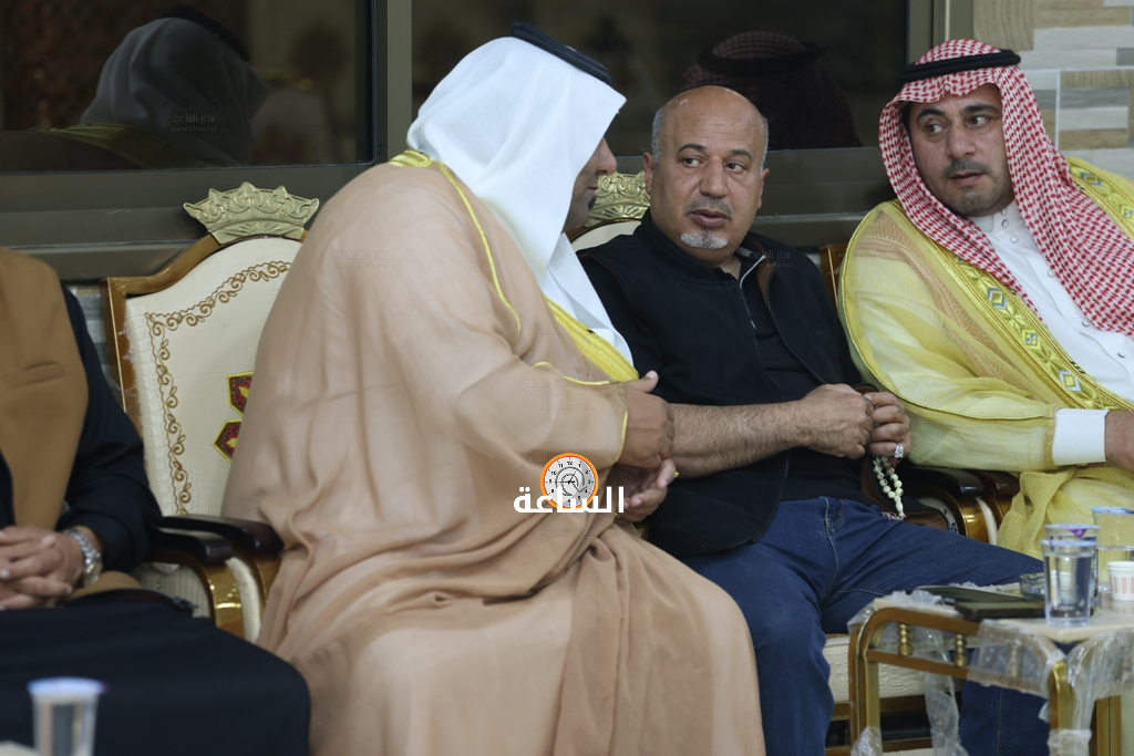 Madar Al-Saa Images 0.448369240712055