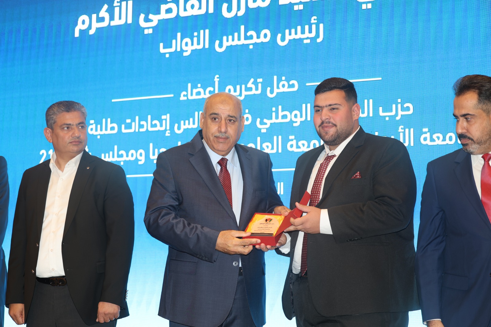 Madar Al-Saa Images 0.1486173624031044