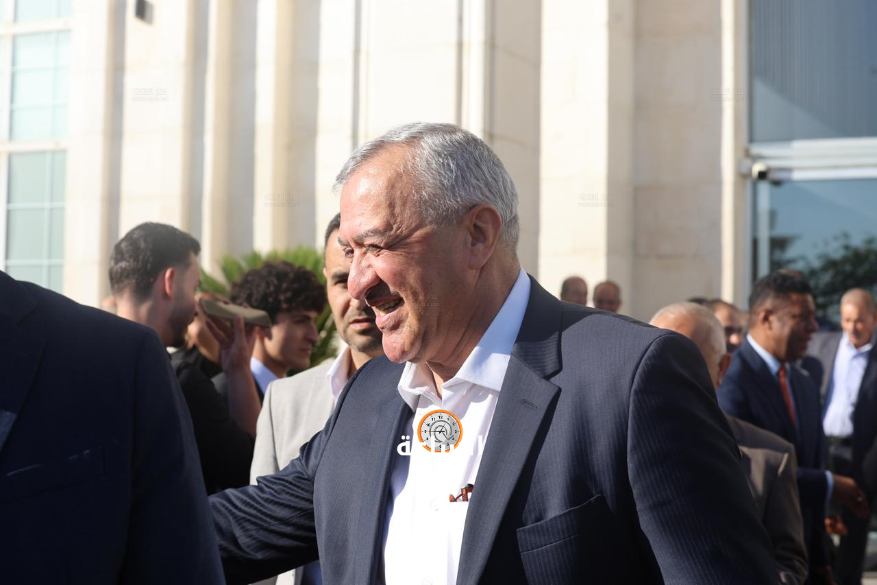 Madar Al-Saa Images 0.4324770896547633