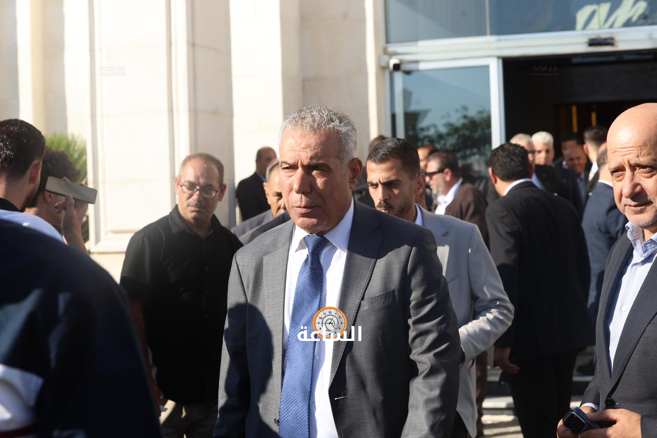 Madar Al-Saa Images 0.5101452161553084