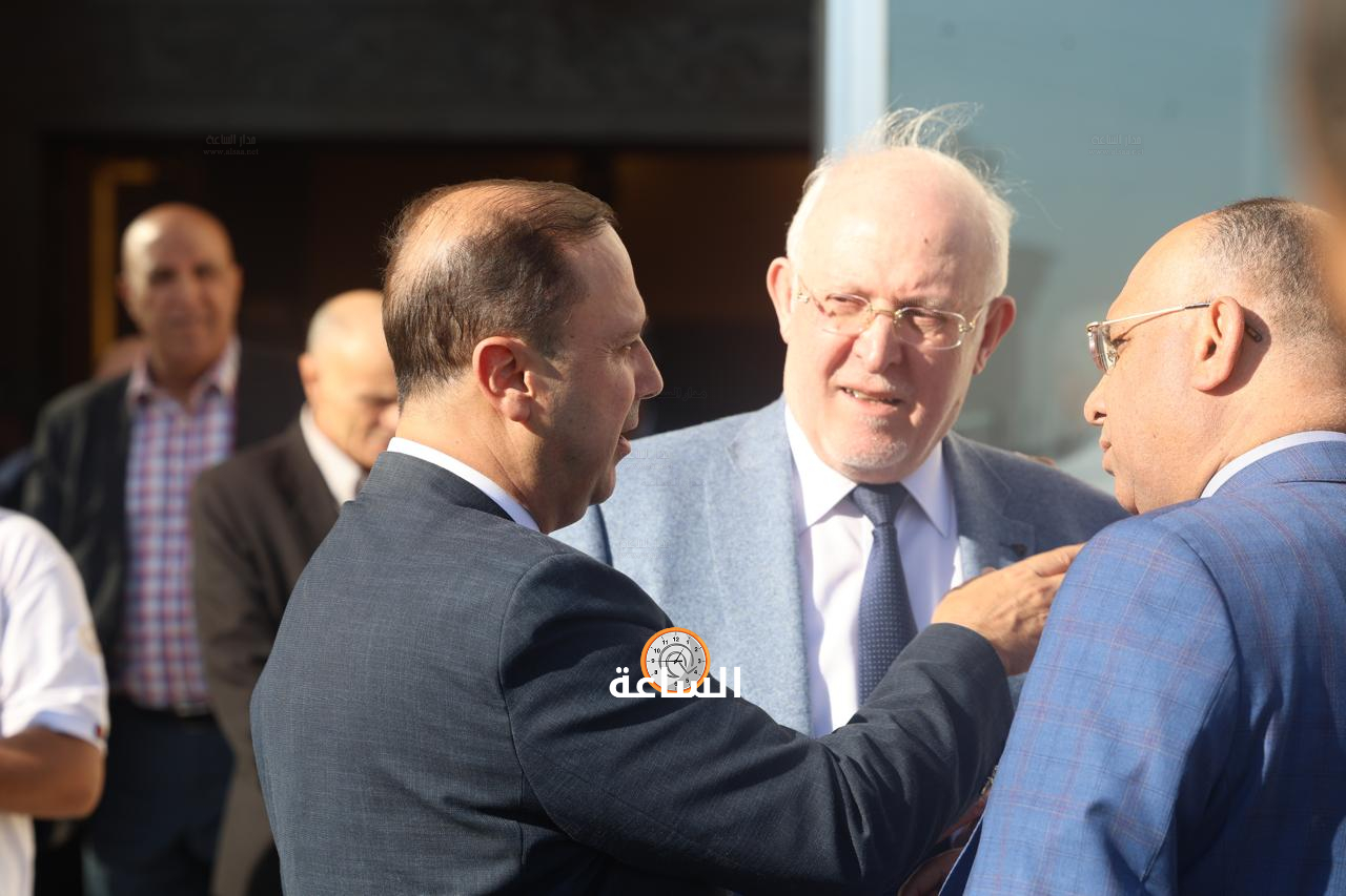 Madar Al-Saa Images 0.20927786377582525