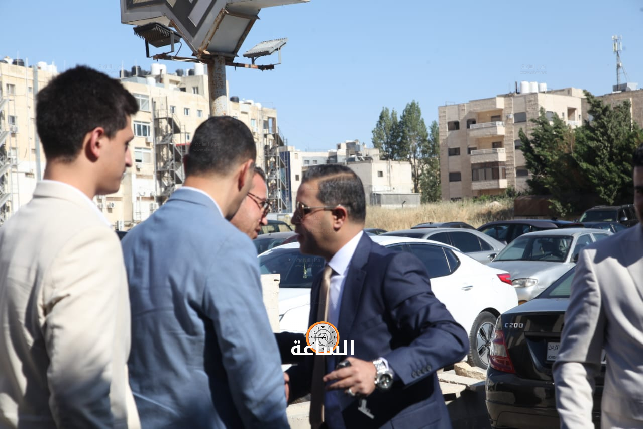 Madar Al-Saa Images 0.08056845368694987