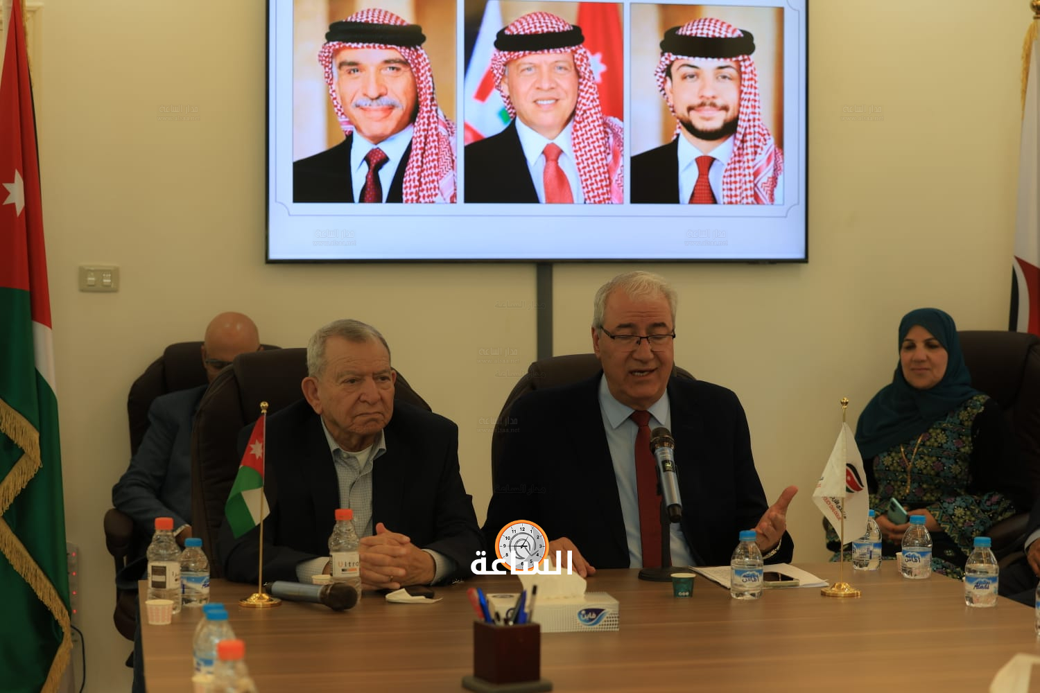 Madar Al-Saa Images 0.14115506692562518