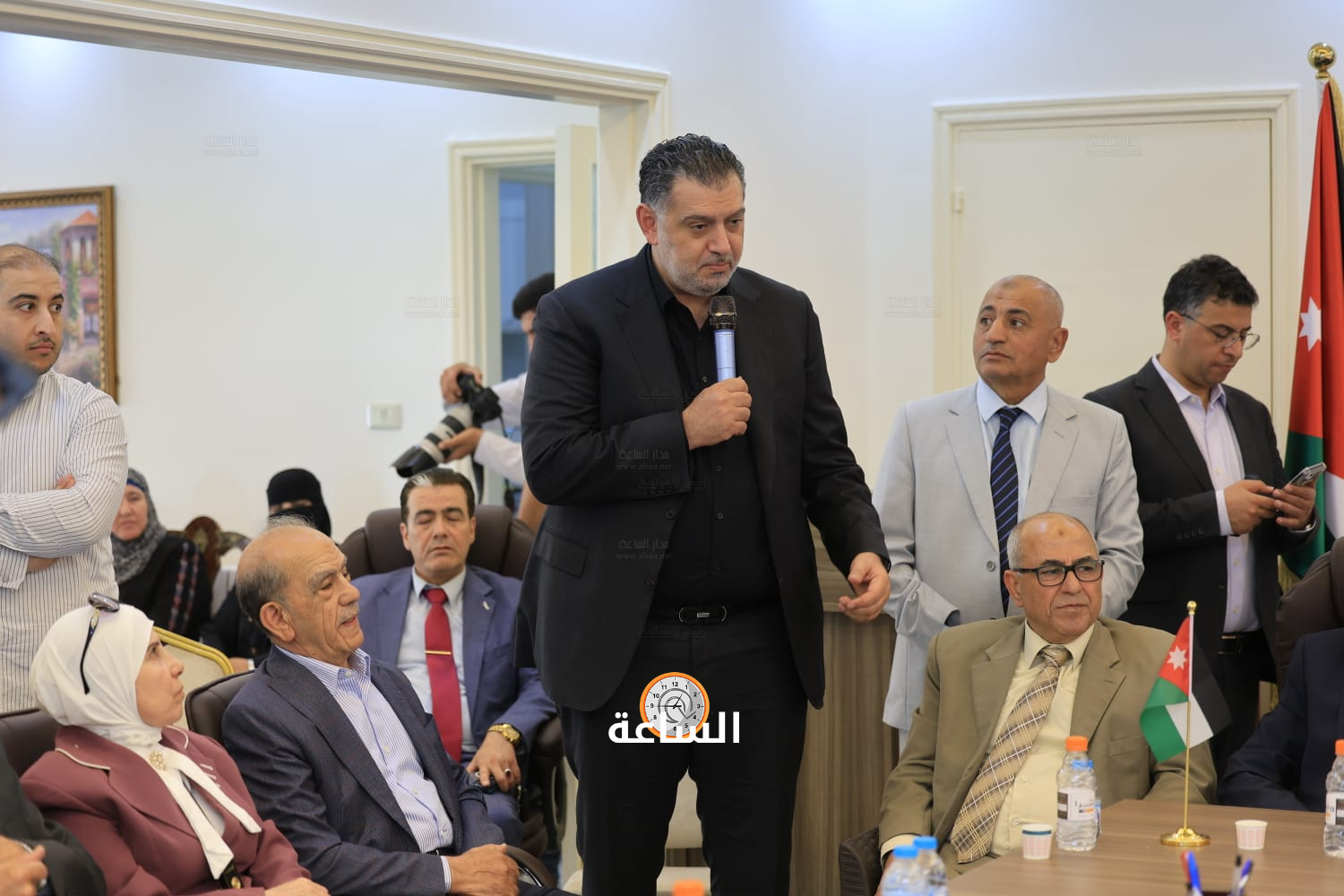 Madar Al-Saa Images 0.884452929584445