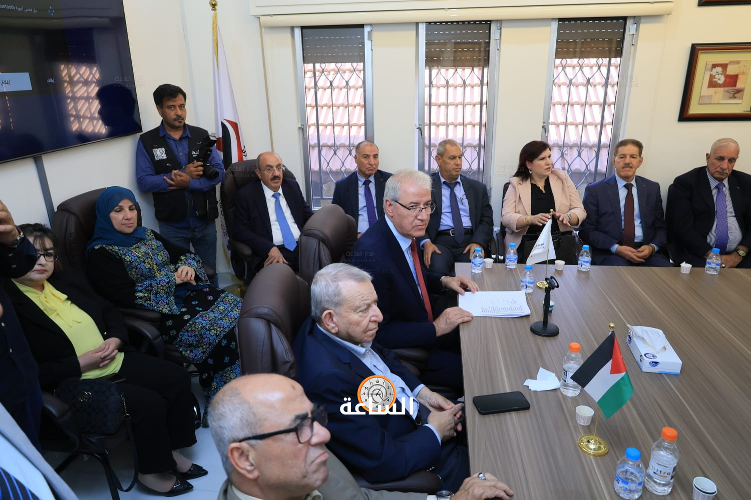 Madar Al-Saa Images 0.814918779861863