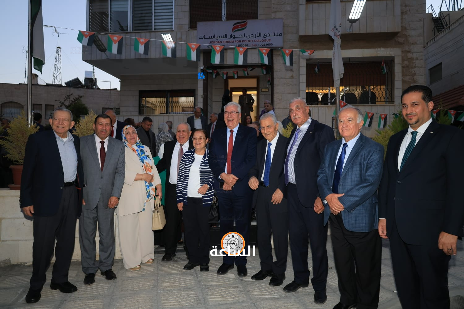Madar Al-Saa Images 0.7599304373974429