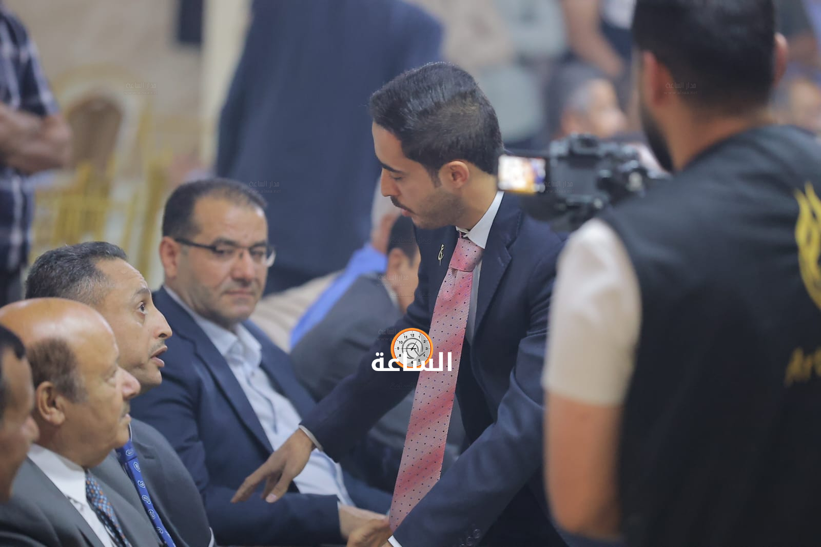 Madar Al-Saa Images 0.6416050558785278