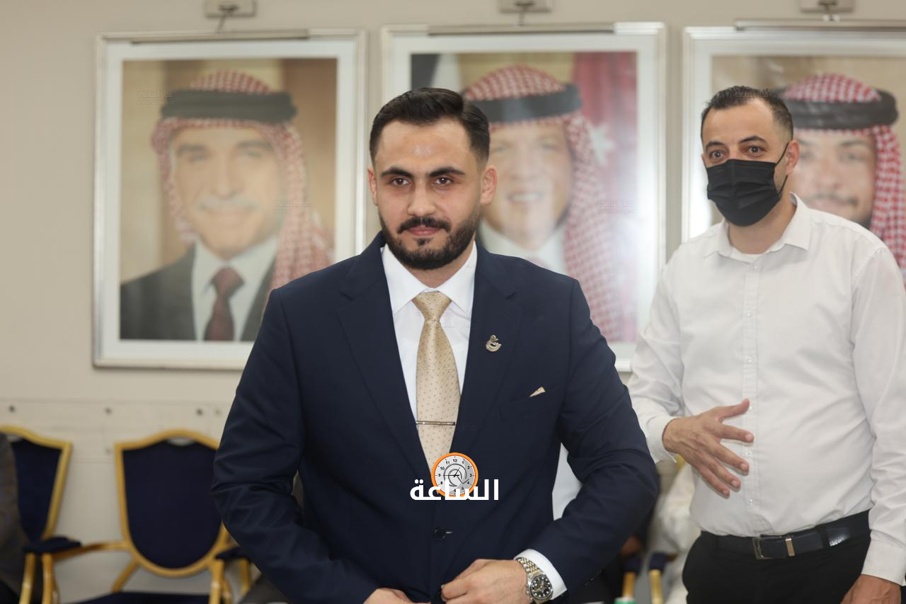 Madar Al-Saa Images 0.5957394195443534
