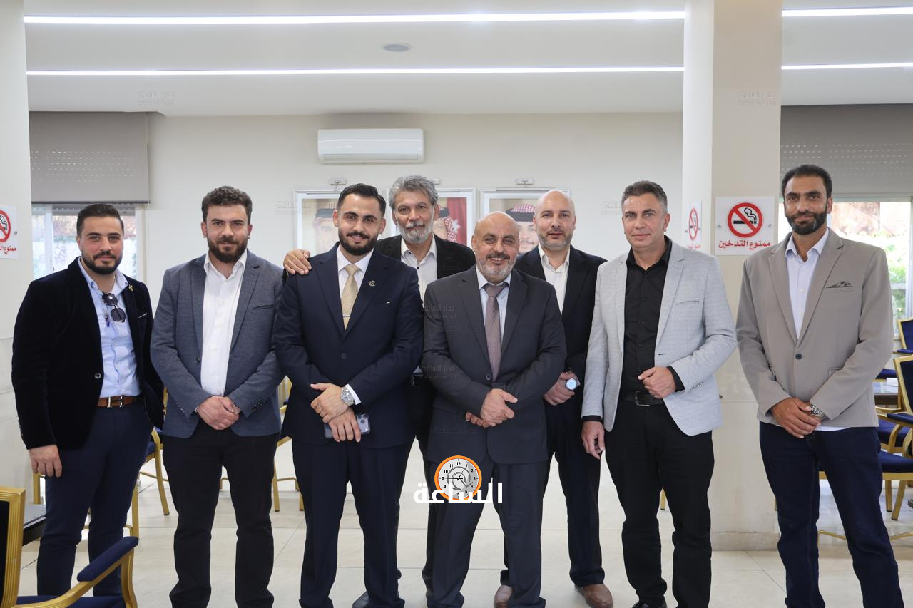 Madar Al-Saa Images 0.7259106191317716
