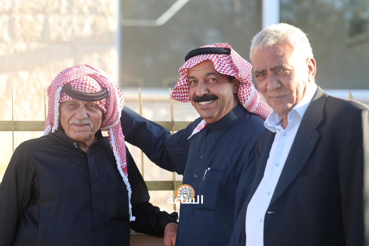 Madar Al-Saa Images 0.6373240244810322