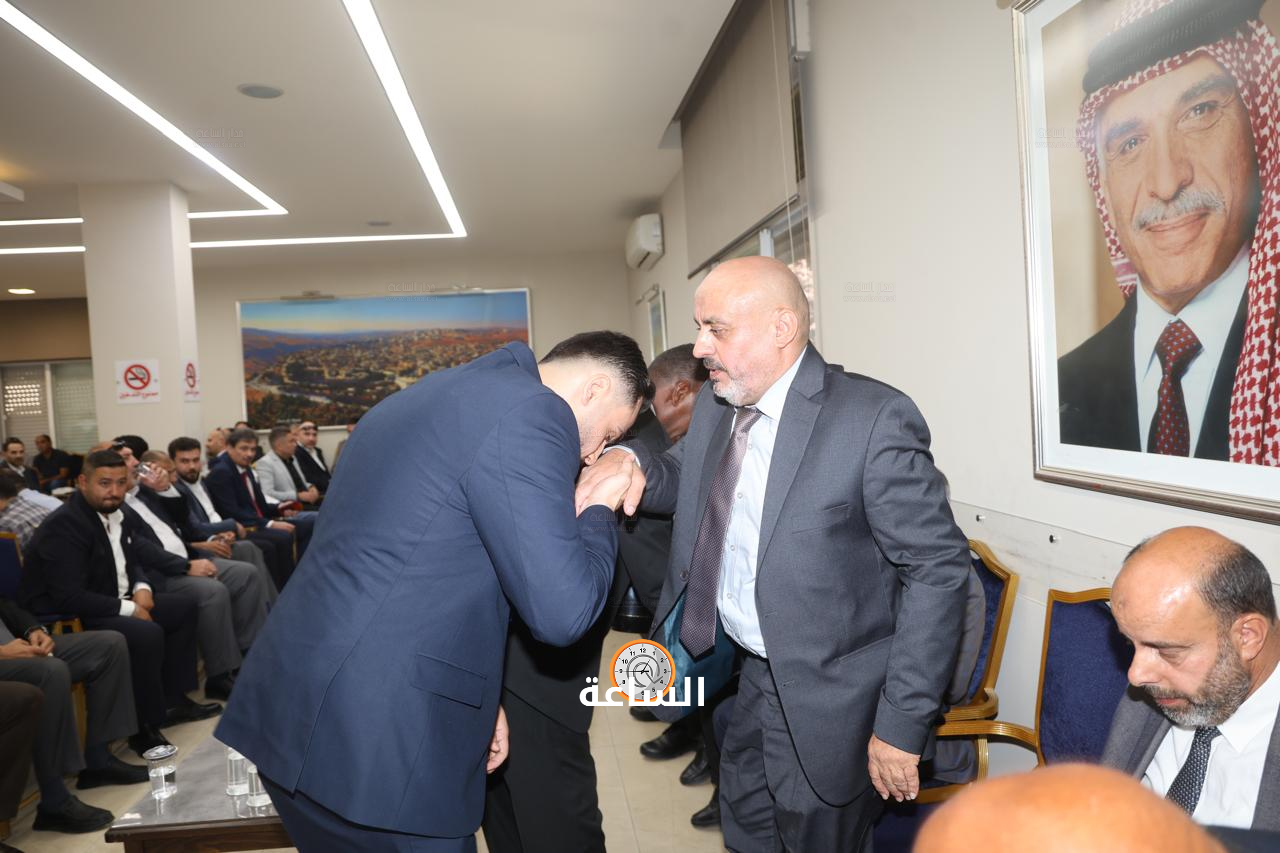 Madar Al-Saa Images 0.8228890775011727