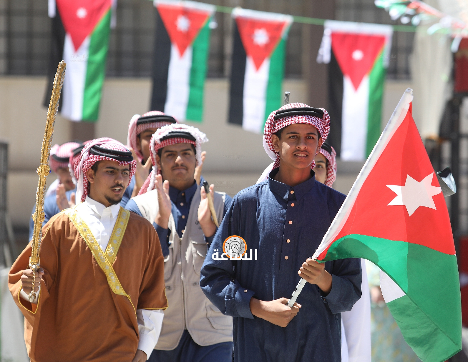 Madar Al-Saa Images 0.9573077850613874